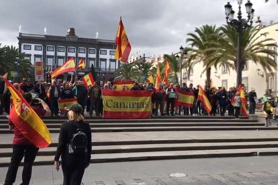 Concentración de #EspañaExiste en la capital grancanaria (Foto TA y Acfi Press)
